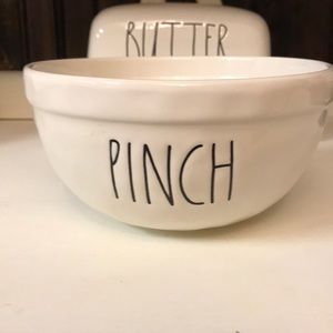 Rae Dunn “Pinch” Bowl